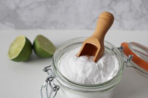 Bicarbonate de soude pour nettoyer la salle de bain