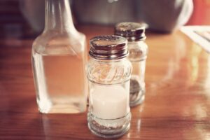 vinaigre blanc pour nettoyer la salle de bain